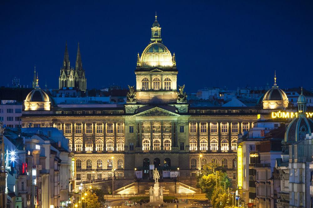 Hotel Modra Ruze Prag Exterior foto